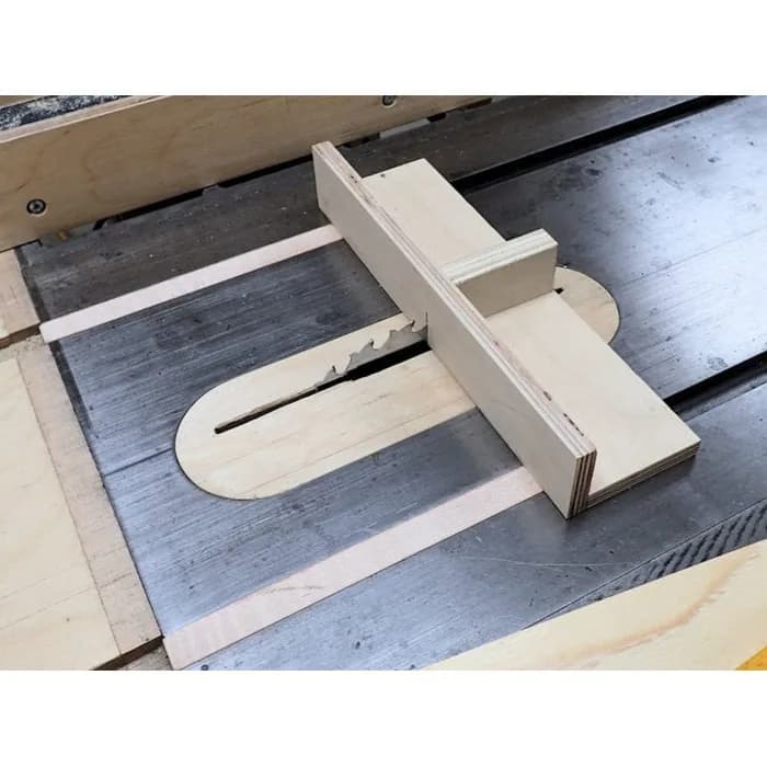 TableSaw Stanley Runner Woodenjoy panjang 55cm lebar 1,72 cm tebal 6 mm