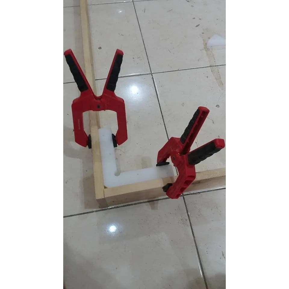 Square Clamp Woodenjoy Ukuran 15 cm x 15 cm x 2 cm